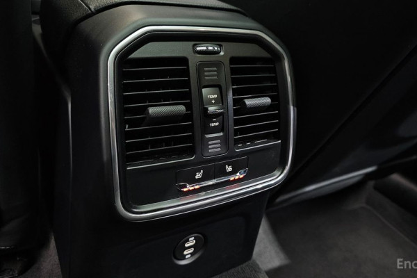 2021 Porsche Macan с пробегом 45 484 км