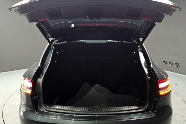 2023 Porsche Macan с пробегом 50 193 км