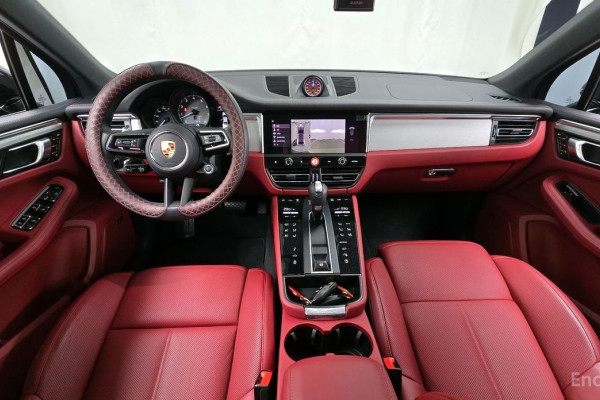 2023 Porsche Macan с пробегом 11 599 км