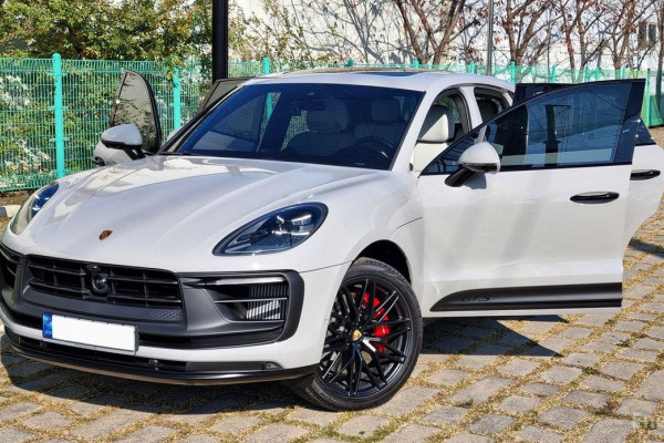 2023 Porsche Macan с пробегом 11 500 км