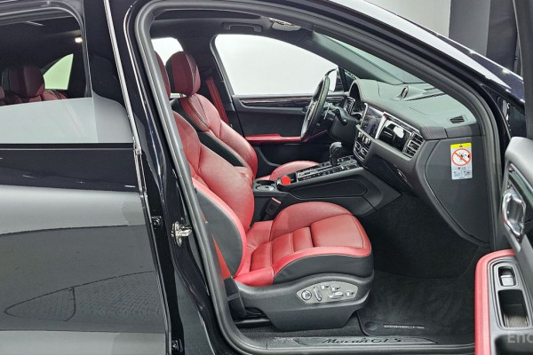 2022 Porsche Macan с пробегом 19 901 км