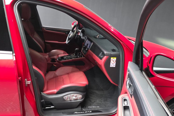 2022 Porsche Macan с пробегом 27 256 км