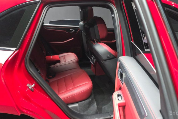 2022 Porsche Macan с пробегом 27 256 км