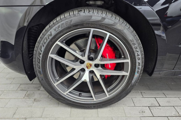 2022 Porsche Macan с пробегом 27 018 км