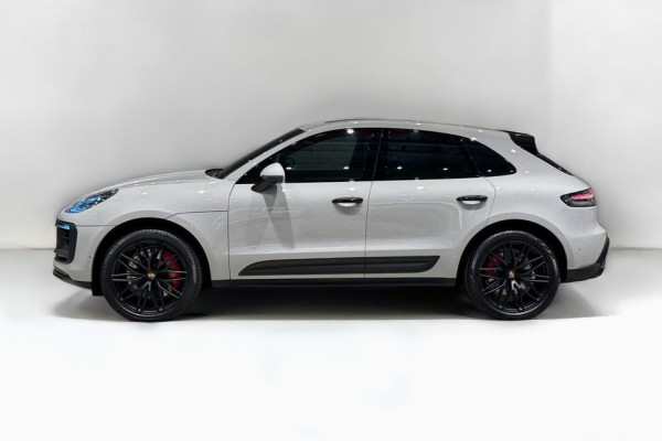 2023 Porsche Macan с пробегом 11 500 км