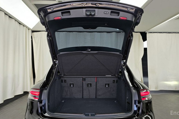 2023 Porsche Macan с пробегом 11 599 км