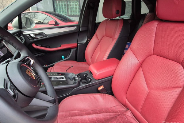 2023 Porsche Macan с пробегом 35 000 км