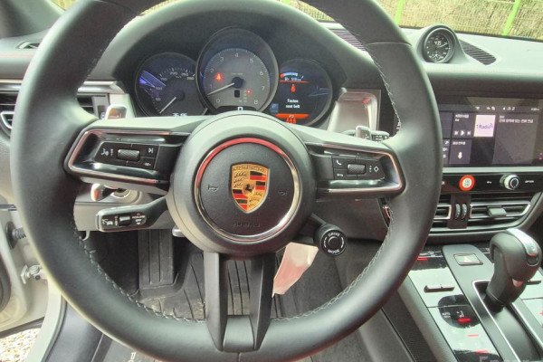 2023 Porsche Macan с пробегом 35 000 км