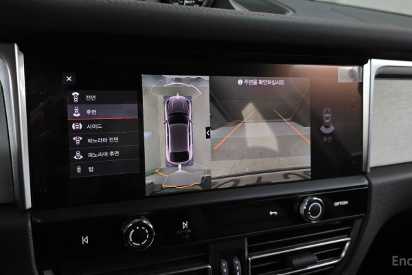 2022 Porsche Macan с пробегом 27 018 км