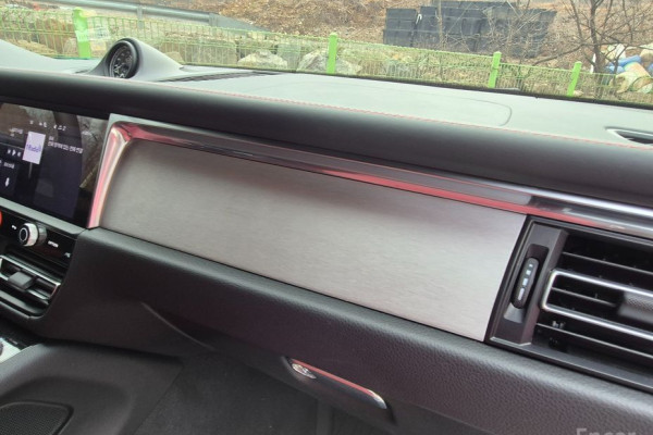 2023 Porsche Macan с пробегом 35 000 км