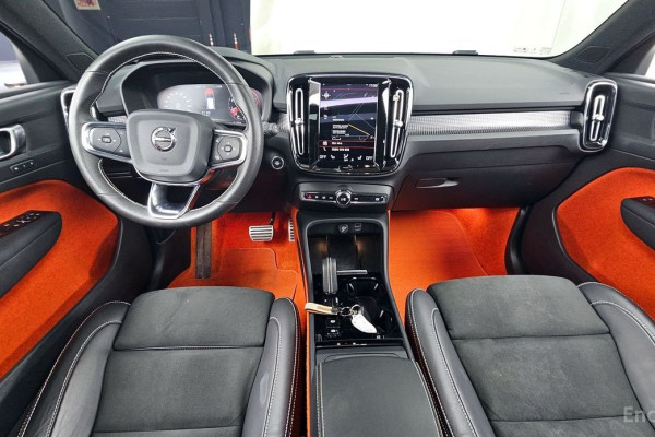 2021 Volvo XC40 с пробегом 18 693 км