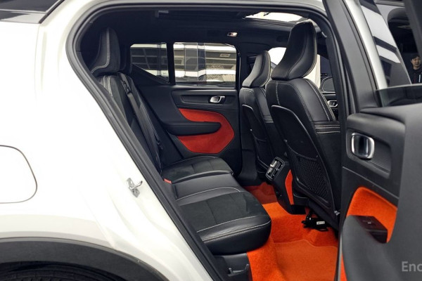 2021 Volvo XC40 с пробегом 18 693 км