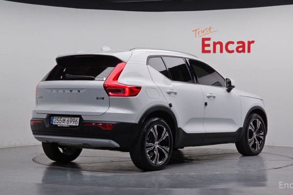 2021 Volvo XC40 с пробегом 31 037 км