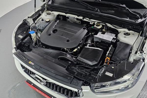 2021 Volvo XC40 с пробегом 31 037 км