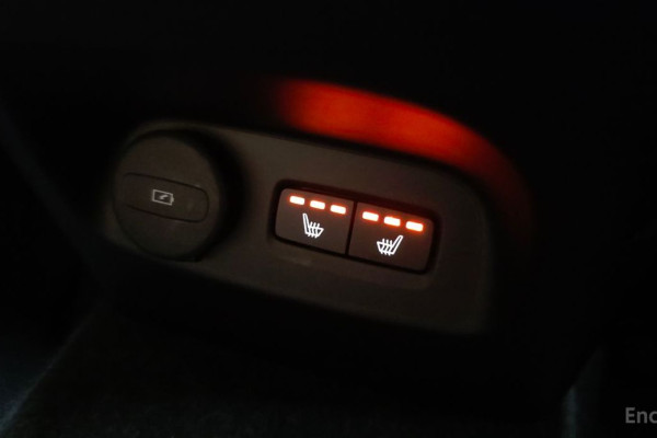 2020 Volvo XC40 с пробегом 114 498 км