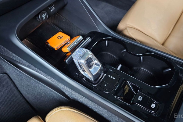 2021 Volvo XC40 с пробегом 31 037 км