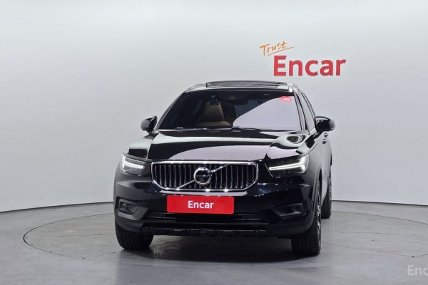 2021 Volvo XC40 с пробегом 32 479 км