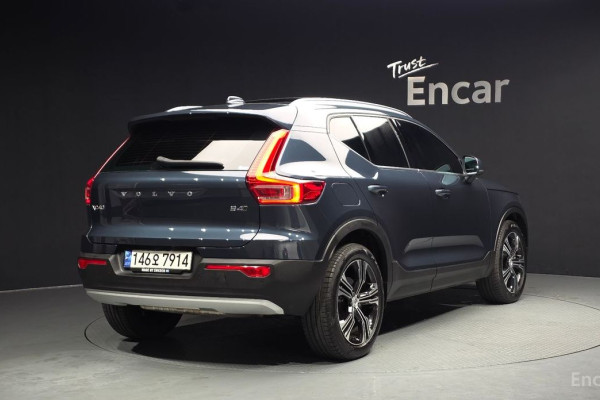 2021 Volvo XC40 с пробегом 10 546 км