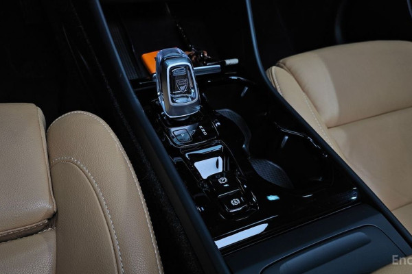 2021 Volvo XC40 с пробегом 39 468 км