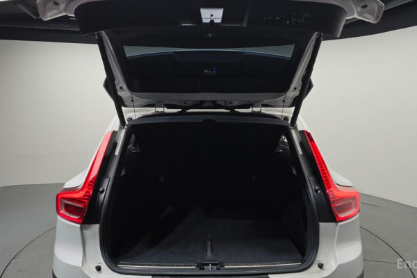 2019 Volvo XC40 с пробегом 25 367 км