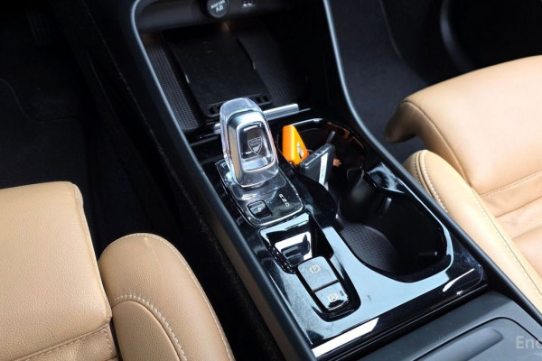 2021 Volvo XC40 с пробегом 10 546 км