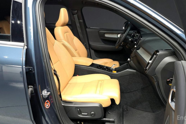 2021 Volvo XC40 с пробегом 10 546 км