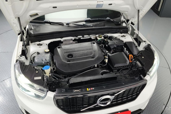 2021 Volvo XC40 с пробегом 11 685 км