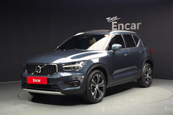 2021 Volvo XC40 с пробегом 10 546 км