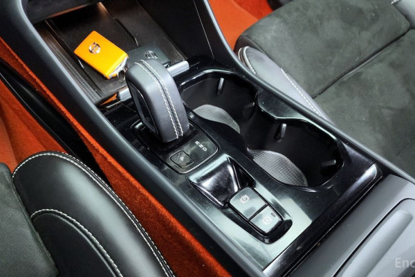 2021 Volvo XC40 с пробегом 11 685 км