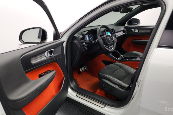 2021 Volvo XC40 с пробегом 11 685 км