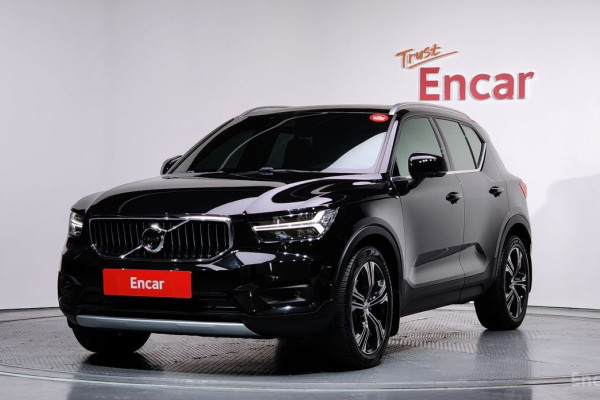 2020 Volvo XC40 с пробегом 81 210 км