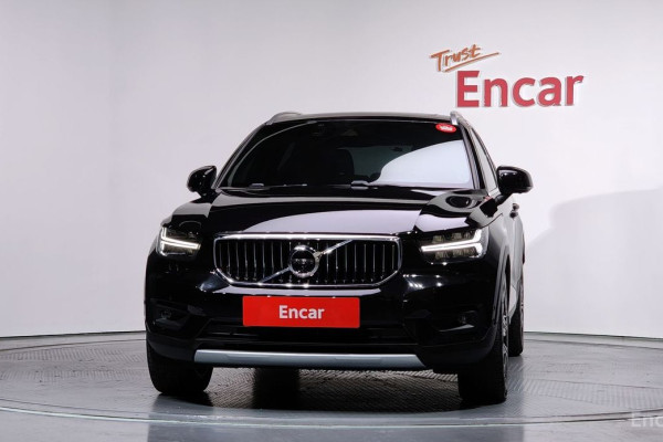 2020 Volvo XC40 с пробегом 81 210 км