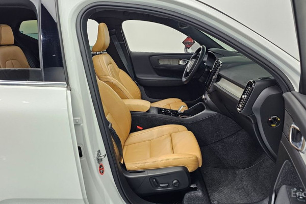 2020 Volvo XC40 с пробегом 92 601 км