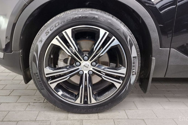 2020 Volvo XC40 с пробегом 81 210 км