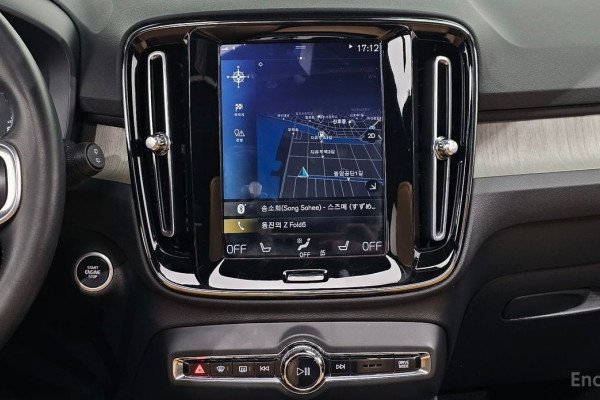 2020 Volvo XC40 с пробегом 92 601 км