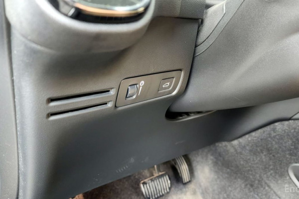 2020 Volvo XC40 с пробегом 81 210 км