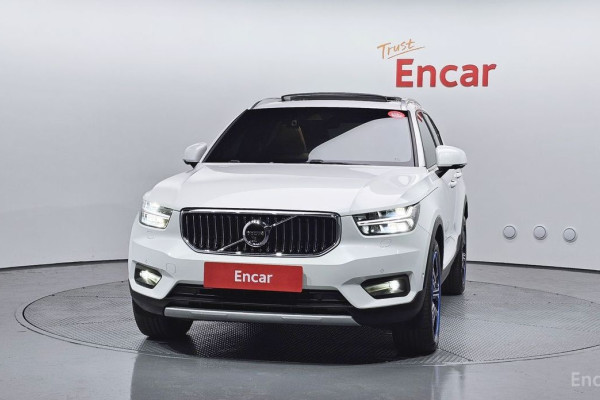 2021 Volvo XC40 с пробегом 32 099 км