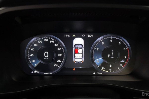 2020 Volvo XC40 с пробегом 49 623 км