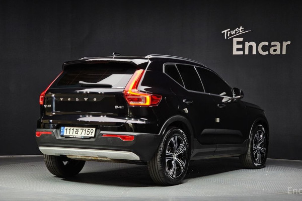 2021 Volvo XC40 с пробегом 50 548 км