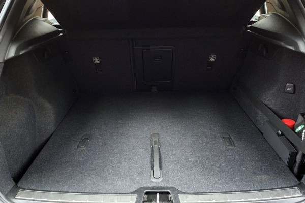 2020 Volvo XC40 с пробегом 81 210 км