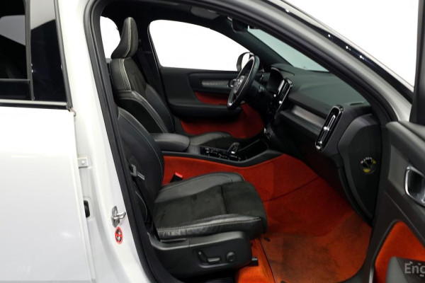 2020 Volvo XC40 с пробегом 49 623 км