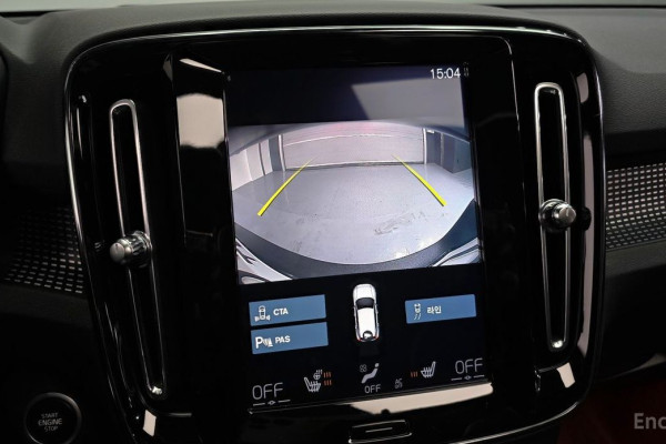 2020 Volvo XC40 с пробегом 49 623 км