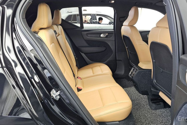 2021 Volvo XC40 с пробегом 50 548 км