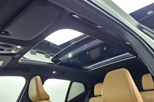 2021 Volvo XC40 с пробегом 32 099 км