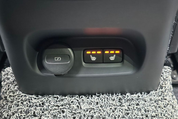 2021 Volvo XC40 с пробегом 32 099 км