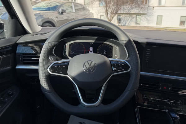 2024 Volkswagen Passat (North America and China) с пробегом 3 035 км