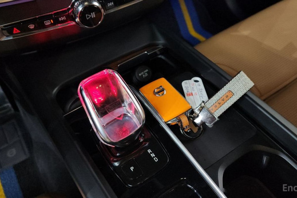 2022 Volvo XC60 с пробегом 41 134 км