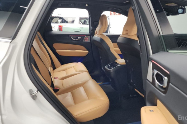 2022 Volvo XC60 с пробегом 41 134 км