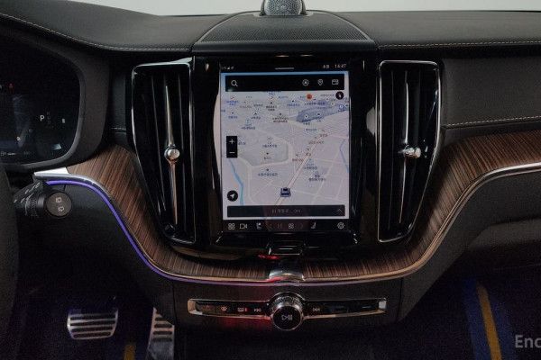 2022 Volvo XC60 с пробегом 41 134 км