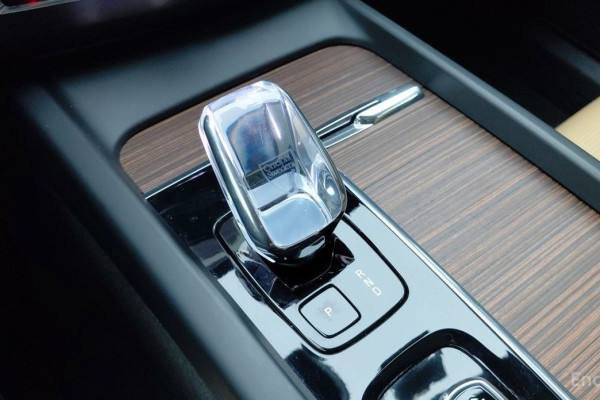 2023 Volvo XC60 с пробегом 22 892 км